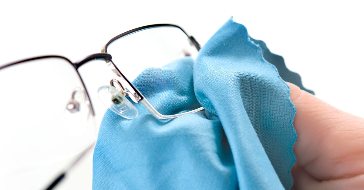 Aprenda a higienizar os seus óculos da forma correta - Eduardo Paulino